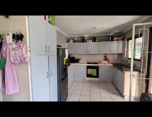 3 BEDROOM SIMPLEX FOR SALE IN ESCOMBE